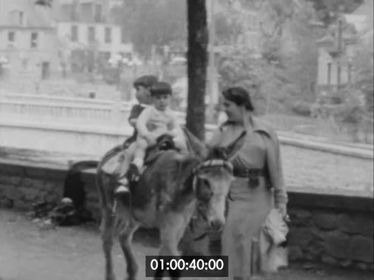 Enfants déguisés, pique-nique