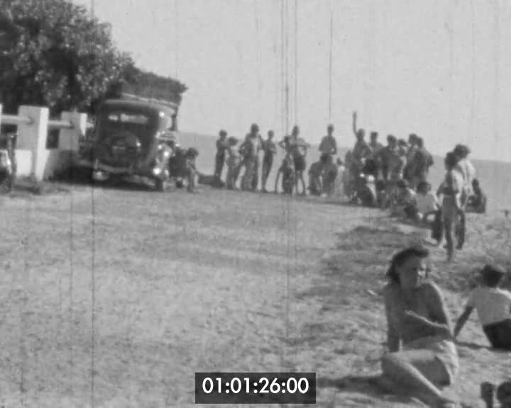 Plage aux Moutiers 1954, Concours sportif