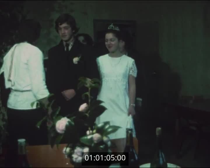 Films scolaires de Douarnenez - Collège Ste Elisabeth - 4ème D - La faim justifie les moyens (mariage)