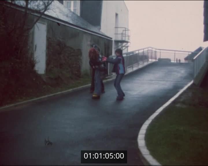 Films scolaires de Douarnenez - Collège Ste Elisabeth - 3 ème F - Skate-board