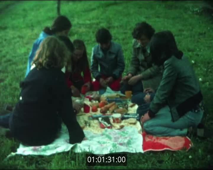 Films scolaires de Pont  l'Abbé - 5ème F- Pique nique clochard