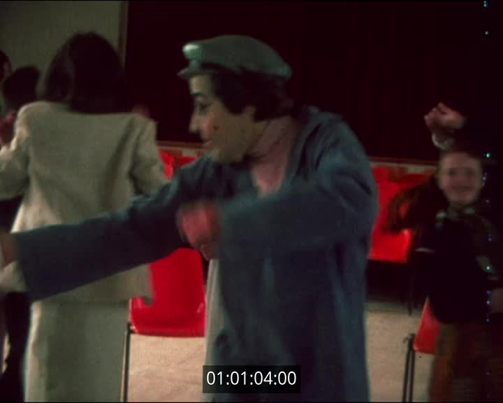 Films scolaires de Quimper - Collège Ste Thérèse - 5ème 03 (2) - Bal masqué