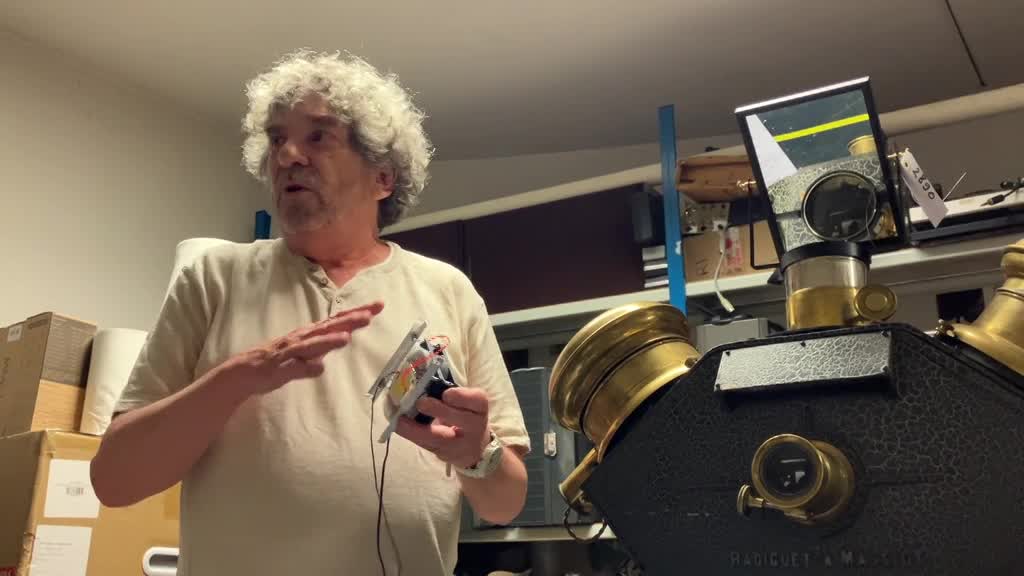 Restauration d'un pragma-diascope des collections de la Cinémathèque de Bretagne